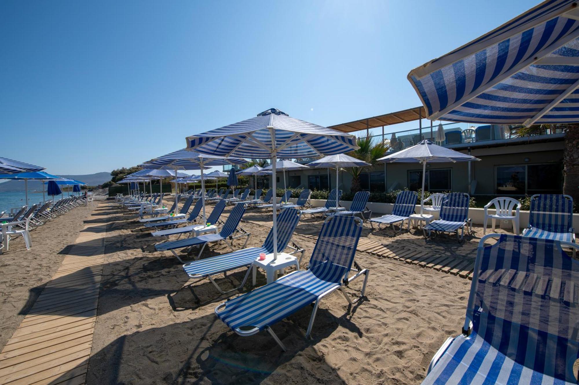 Hydramis Palace Beach Resort เยโอริยิอูโปลิส ภายนอก รูปภาพ