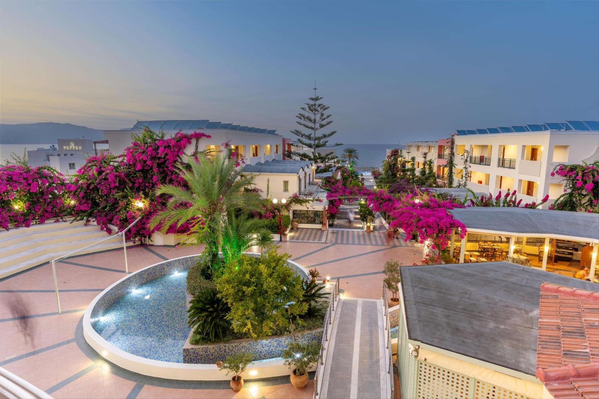 Hydramis Palace Beach Resort เยโอริยิอูโปลิส ภายนอก รูปภาพ