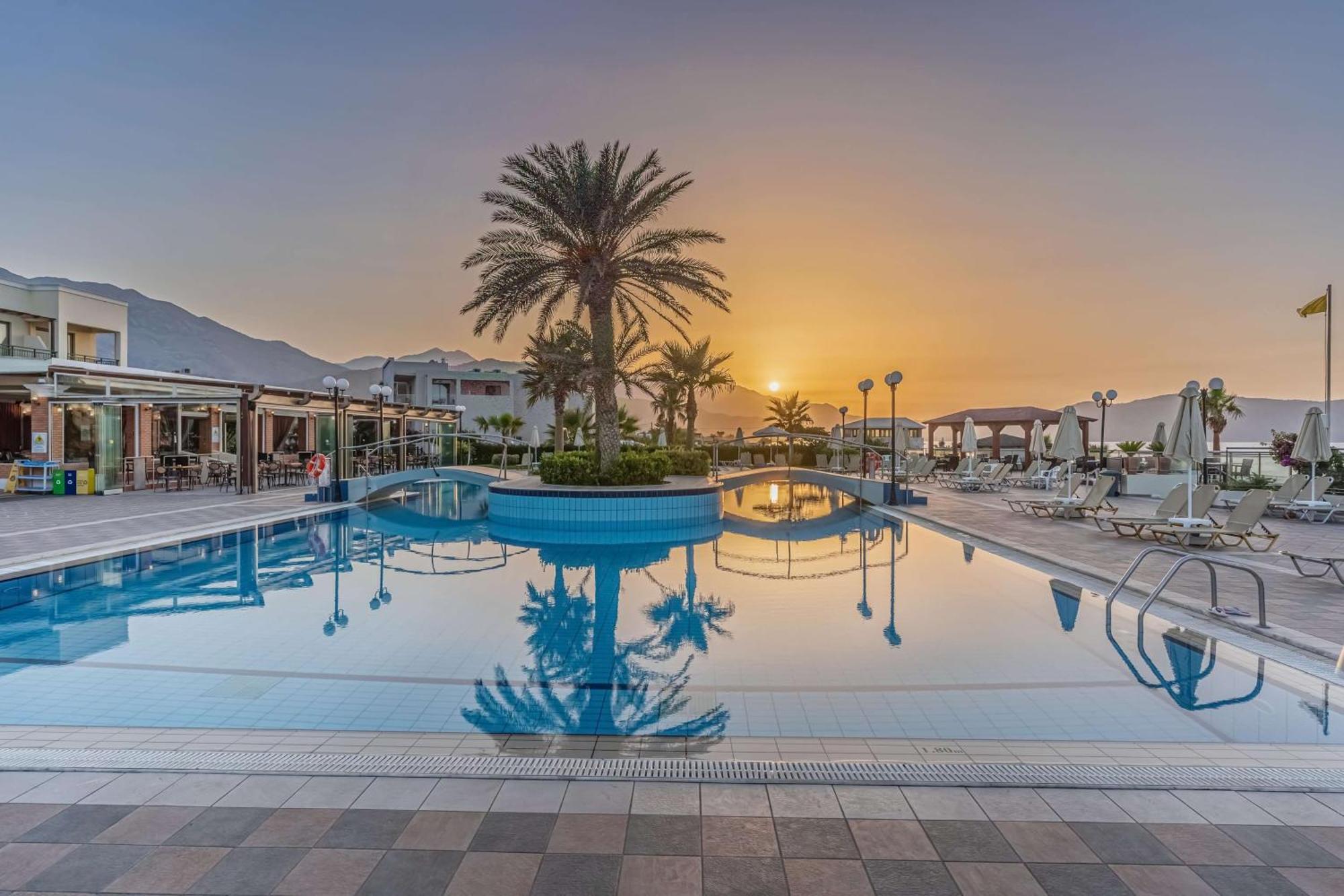 Hydramis Palace Beach Resort เยโอริยิอูโปลิส ภายนอก รูปภาพ