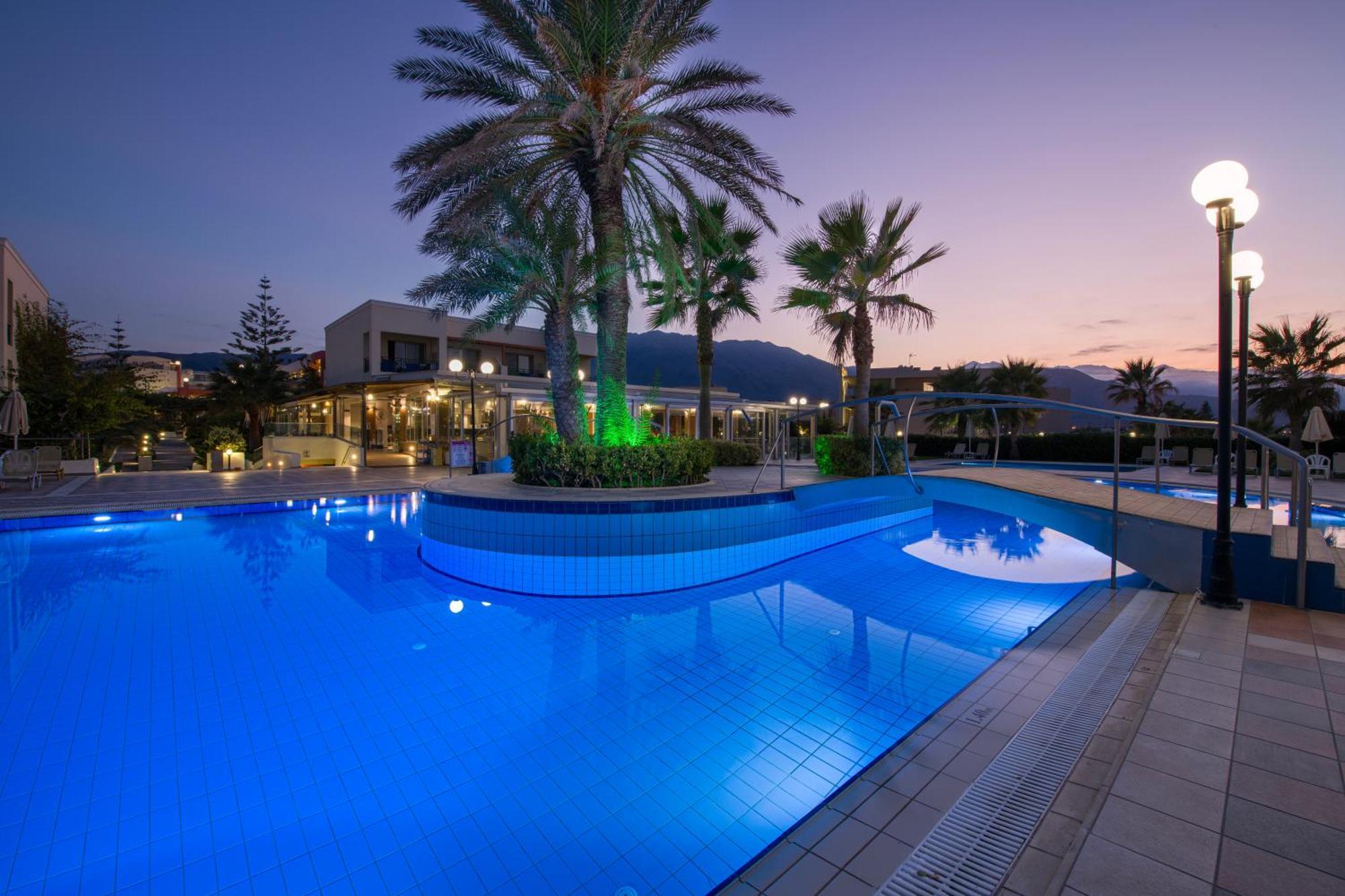 Hydramis Palace Beach Resort เยโอริยิอูโปลิส ภายนอก รูปภาพ