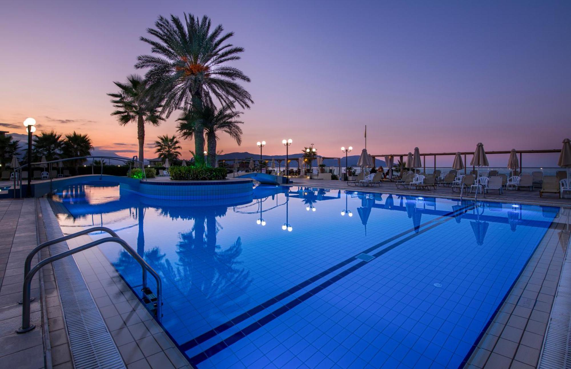 Hydramis Palace Beach Resort เยโอริยิอูโปลิส ภายนอก รูปภาพ