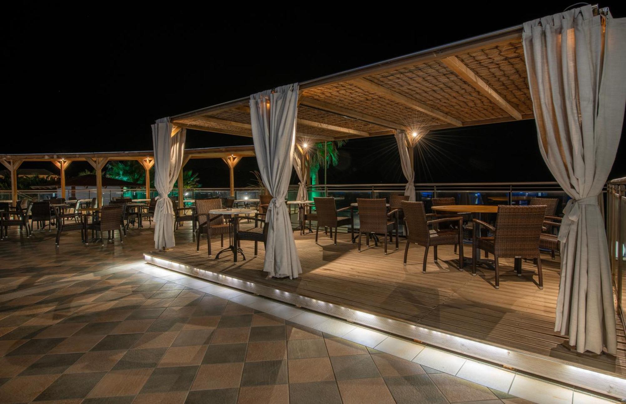 Hydramis Palace Beach Resort เยโอริยิอูโปลิส ภายนอก รูปภาพ