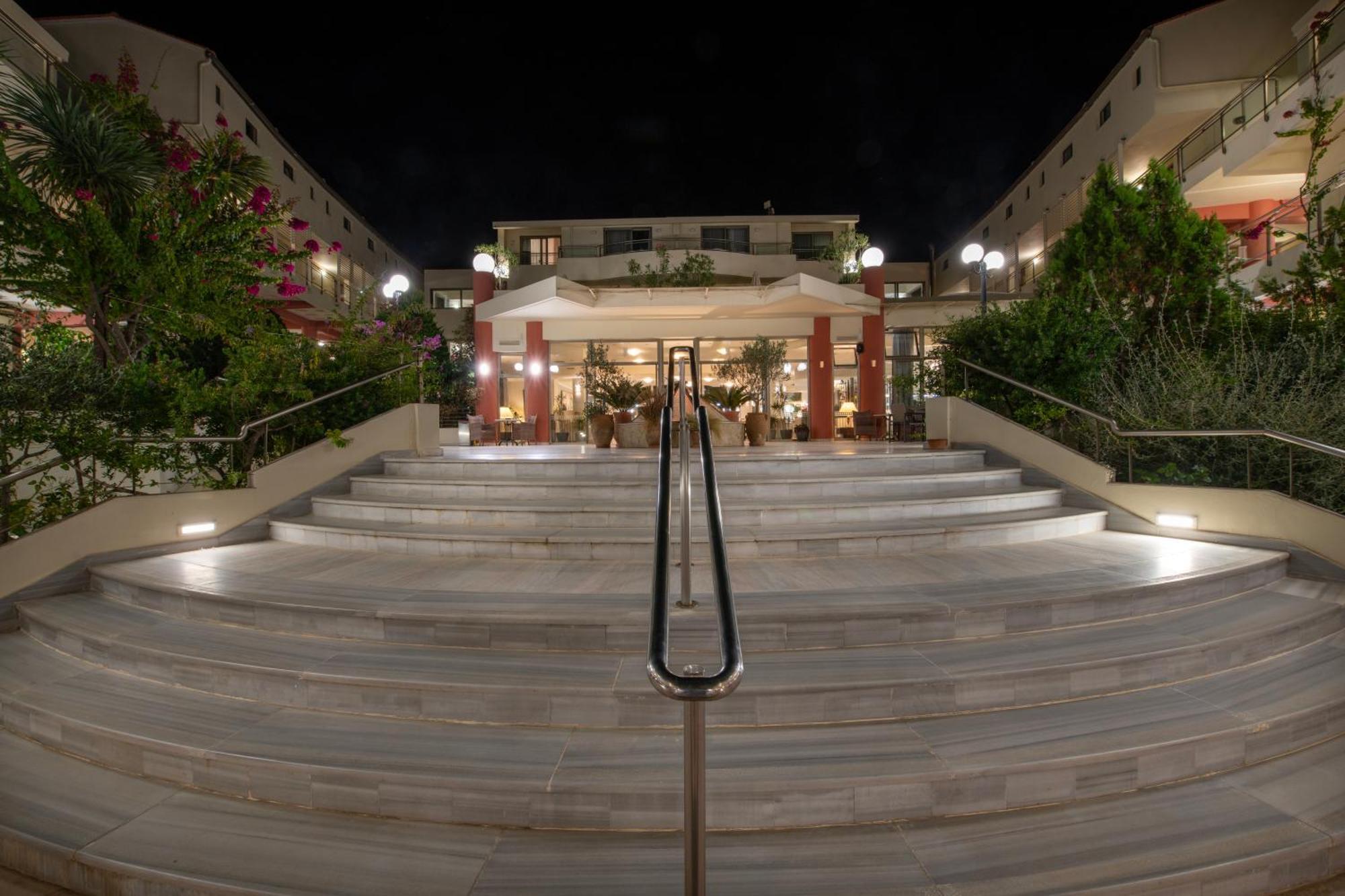 Hydramis Palace Beach Resort เยโอริยิอูโปลิส ภายนอก รูปภาพ